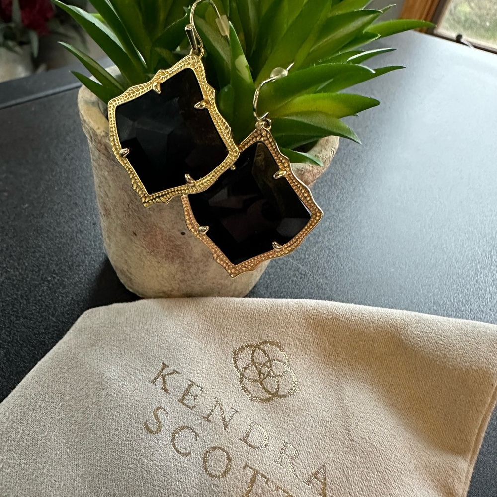 Kendra Scott Kirsten drop earrings